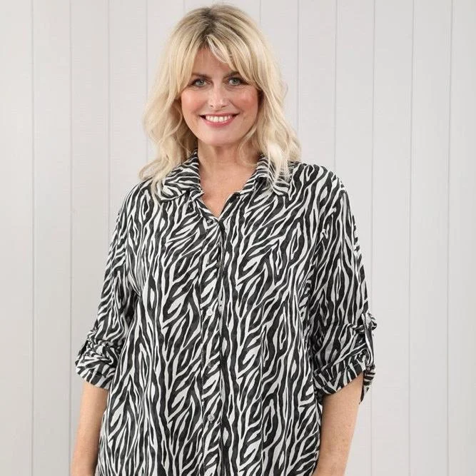 Weekend Specials to Savor Zebra Collared Shirt