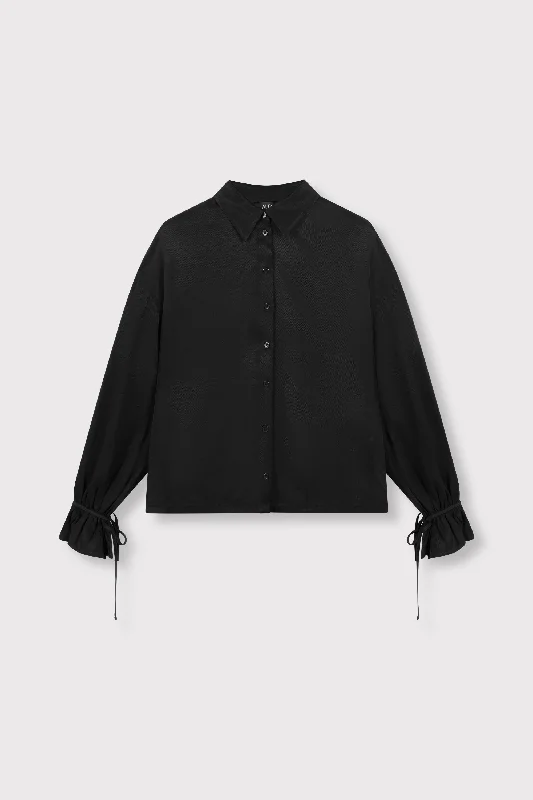 Weekend Bargains to Grab Ladies woven flowy twill blouse