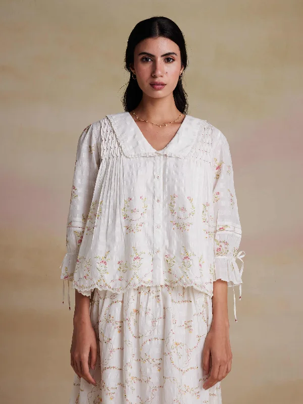 Weekend Savings Spectacle Spring Antiquity Blouse