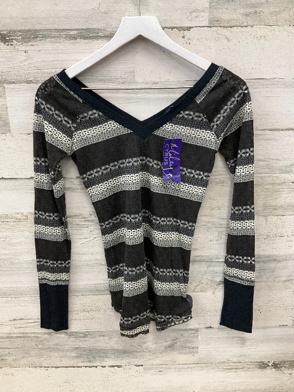 Limited Supply Top Long Sleeve By Clothes Mentor In Black, Size: S