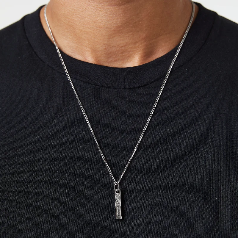 Weekend Specials to Indulge In Bar Pendant Necklace | Silver